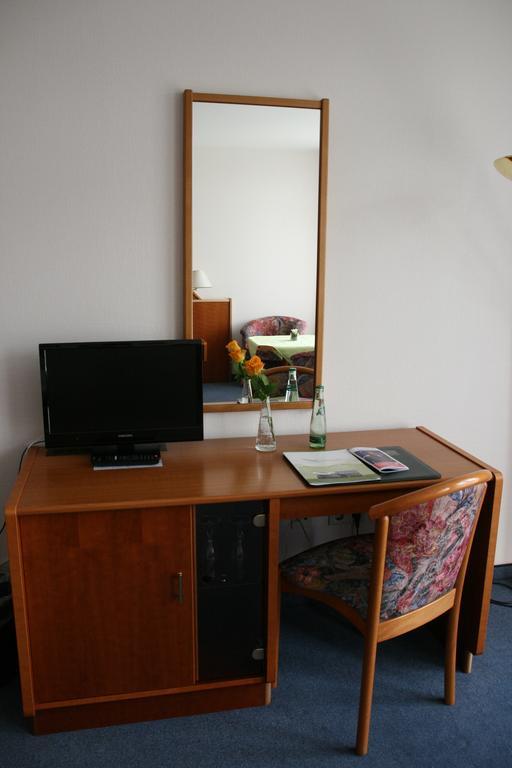 Atrium Hotel Crimmitschau Buitenkant foto