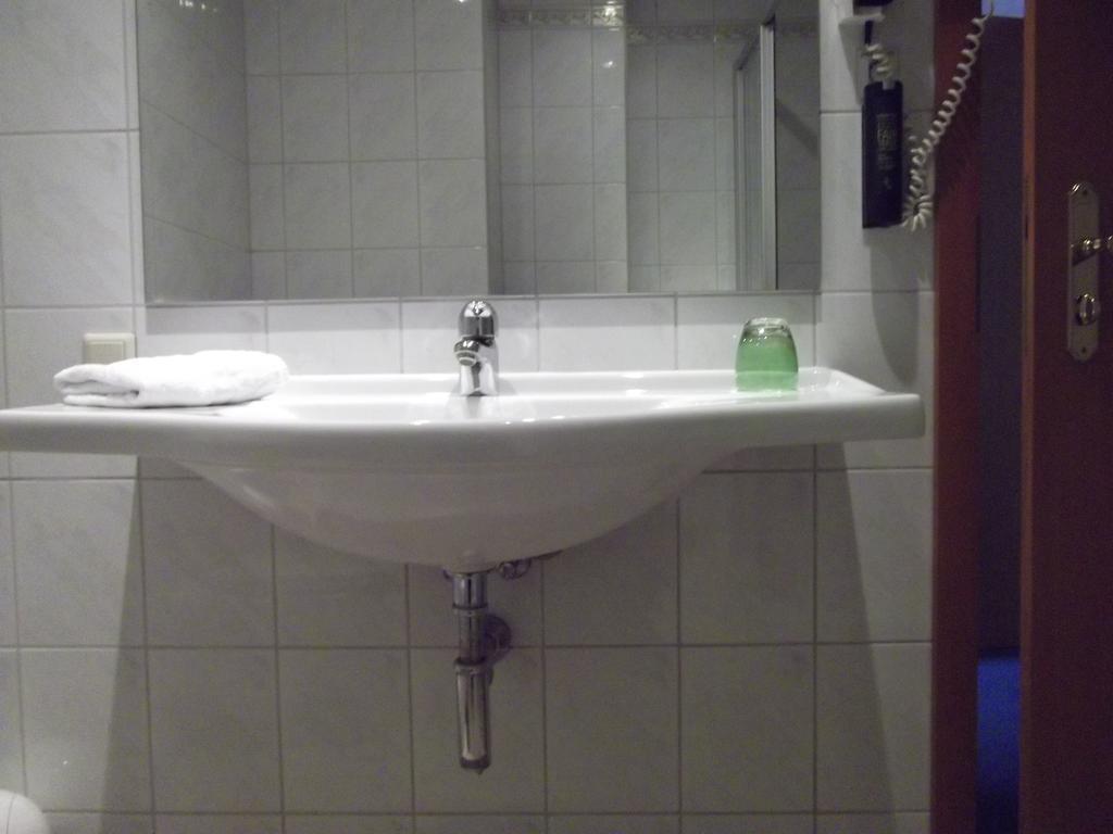 Atrium Hotel Crimmitschau Kamer foto