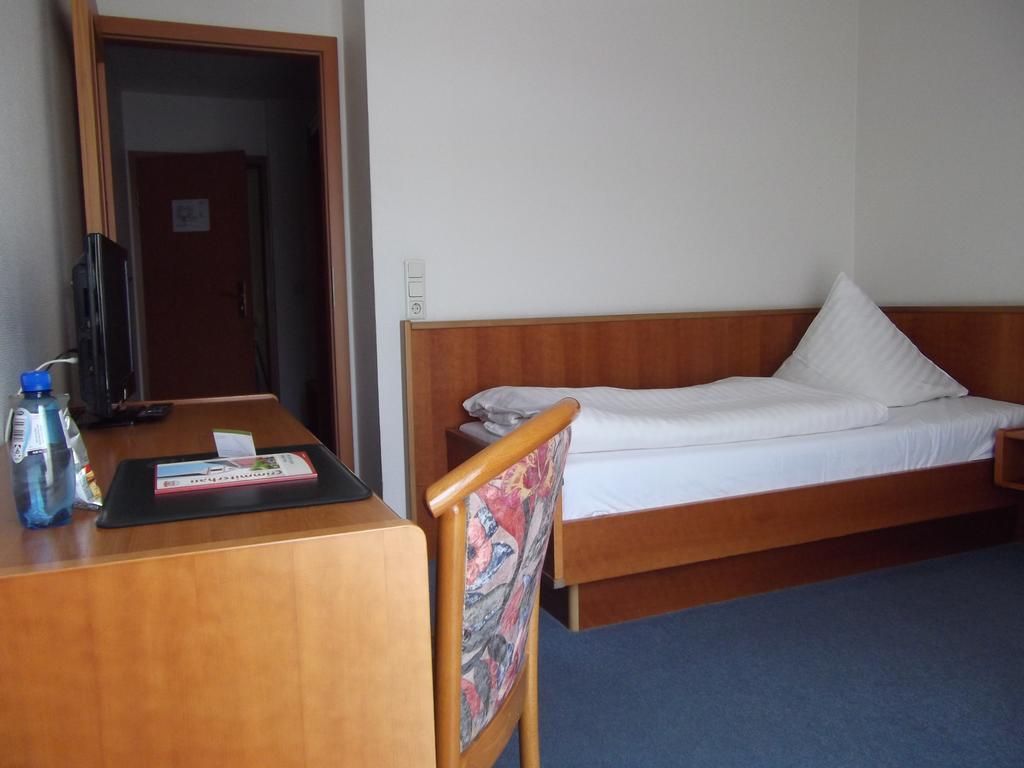 Atrium Hotel Crimmitschau Buitenkant foto