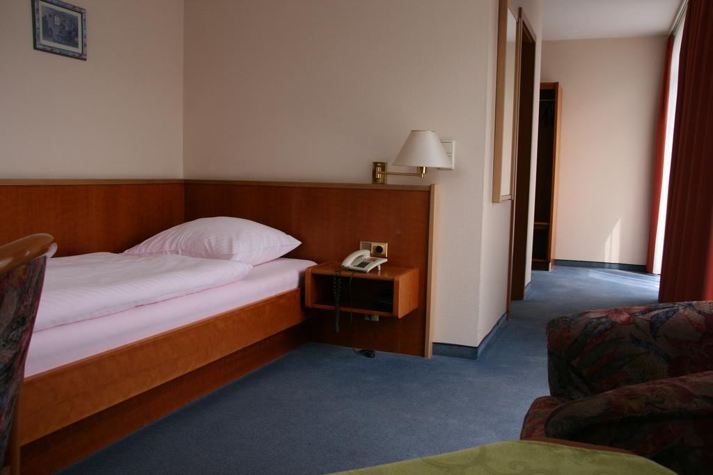 Atrium Hotel Crimmitschau Kamer foto